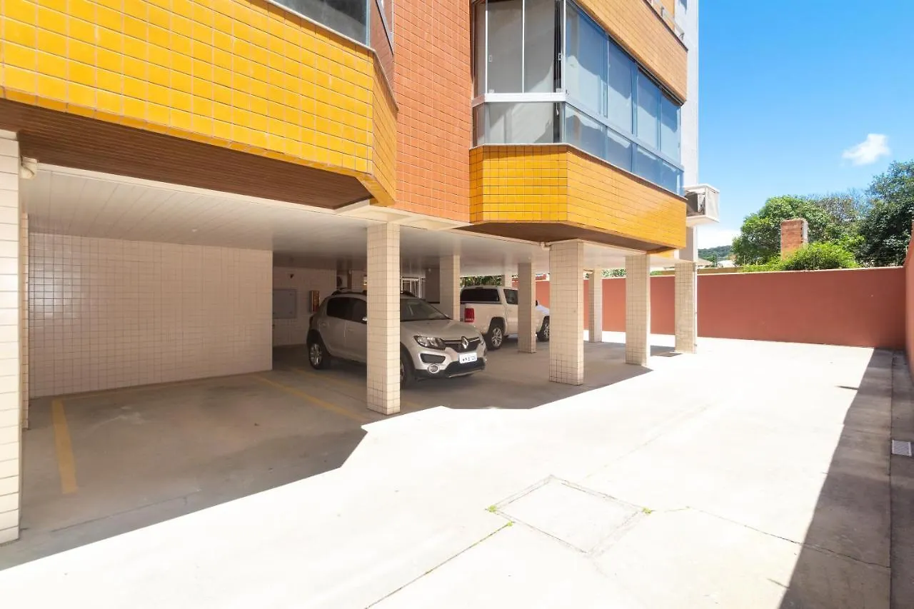 Apartamento A 150 Metros Da Praia De Mariscal. Bombinhas 0*,  Brasil