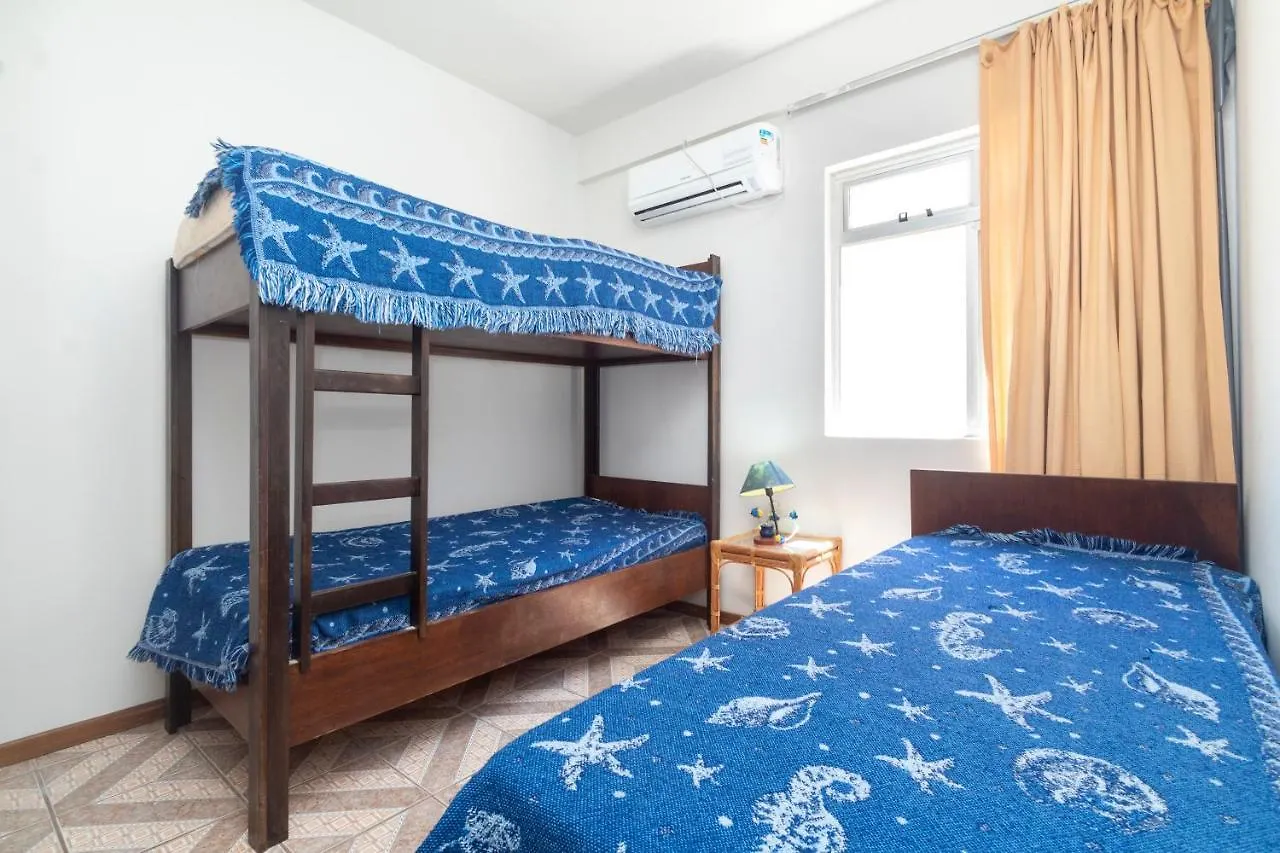 Apartamento A 150 Metros Da Praia De Mariscal. Bombinhas