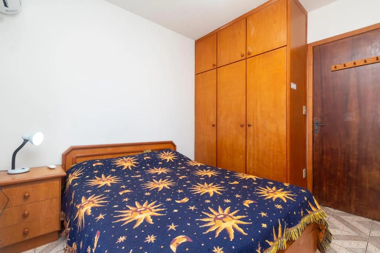 Apartamento A 150 Metros Da Praia De Mariscal. Bombinhas Brasil