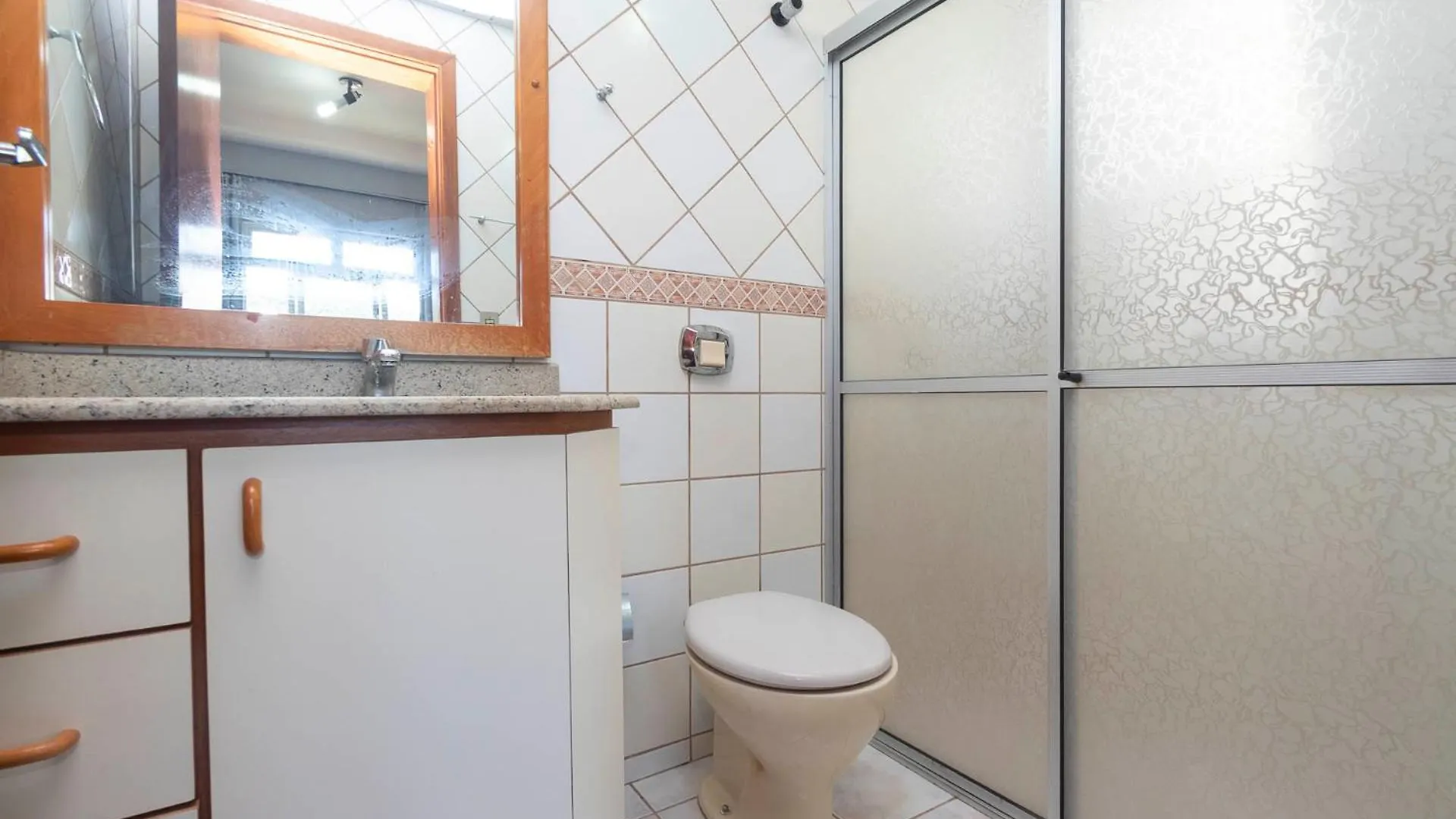 Apartamento A 150 Metros Da Praia De Mariscal. Bombinhas